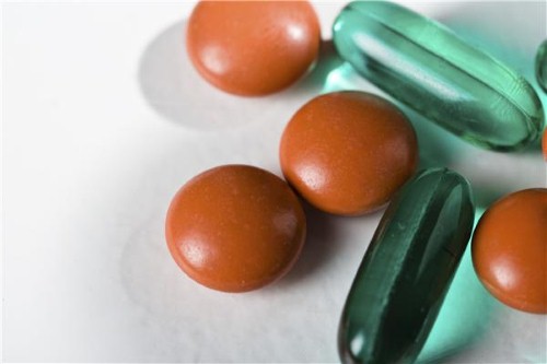 Get the lowdown on dietary supplements: keep an eye out for false advertising